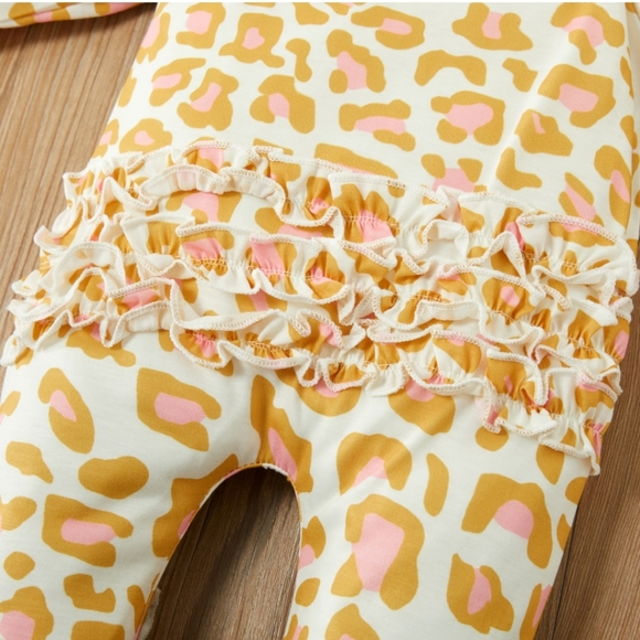 NWT 2pcs Baby Leopard Ruffled Jumpsuit/ Headband - Picture 3 of 6